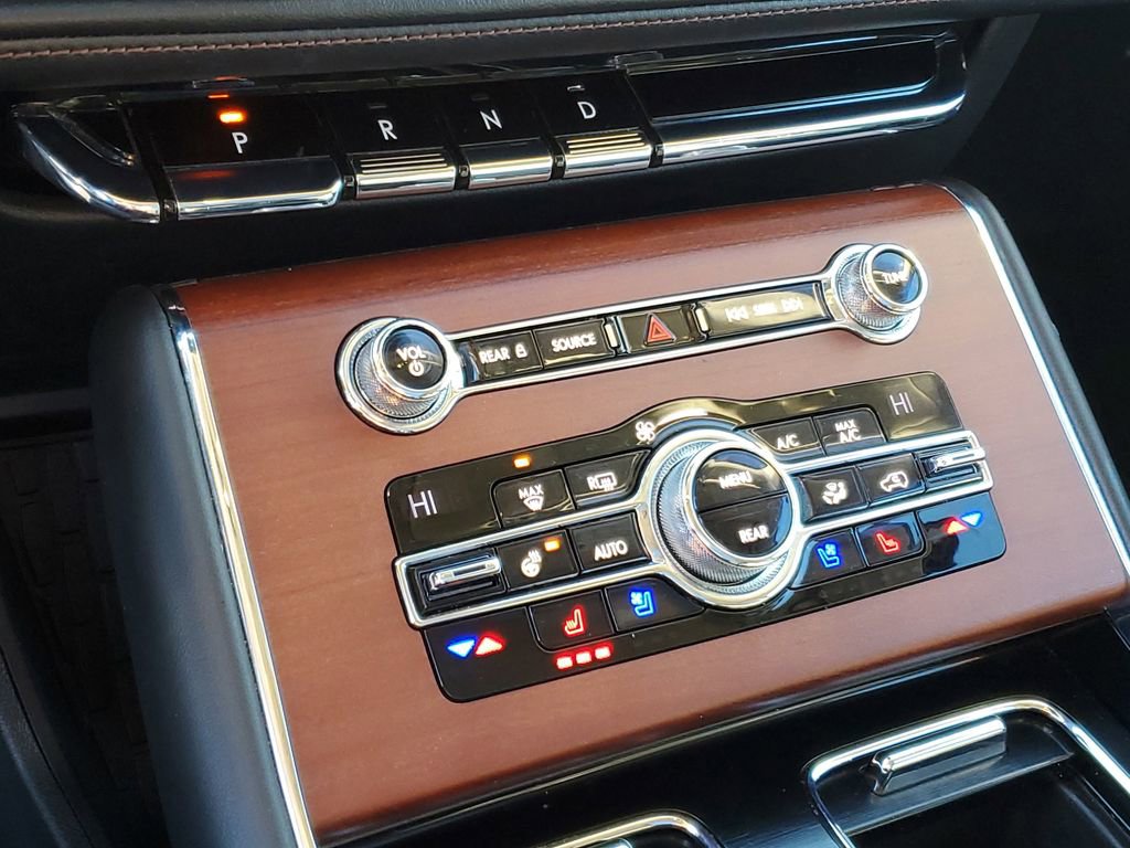 Used 2020 Lincoln Aviator Reserve w/ Equipment Group 202A image 20