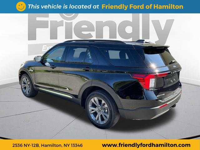 Used 2025 Ford Explorer Active image 3