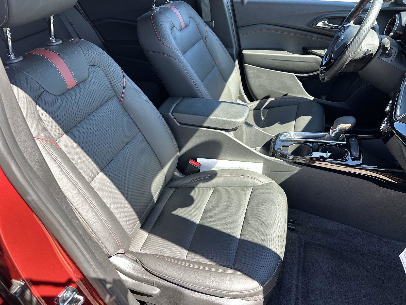 Certified 2024 Chevrolet Trax RS w/ Driver Confidence Package image 26