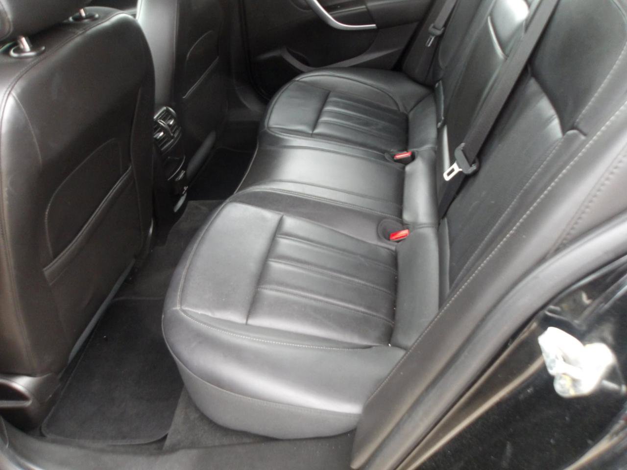 Used 2013 Buick Regal Premium FWD image 17