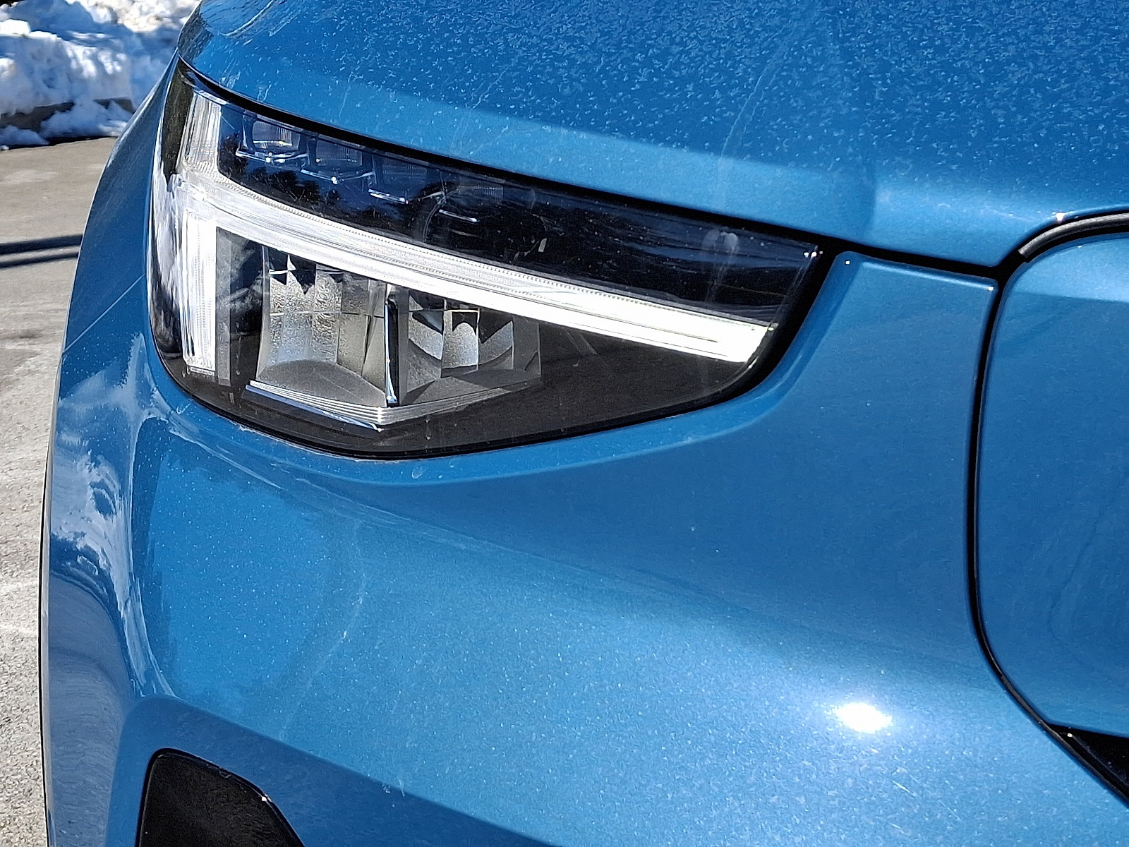 Certified 2024 Volvo C40 P8 Recharge Plus w/ Climate Package image 9