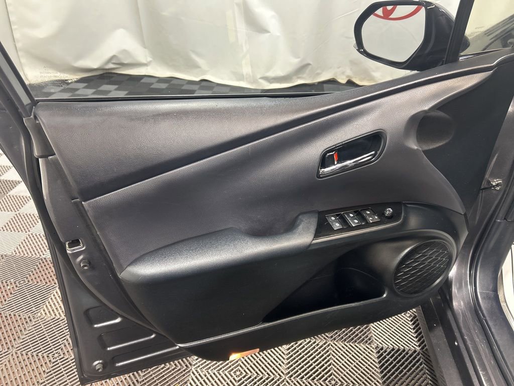 Used 2018 Toyota Prius Prime Plus image 21
