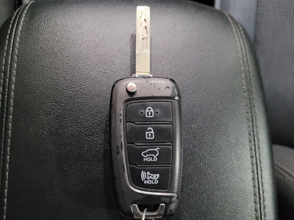 Used 2019 Hyundai Santa Fe SE AWD/4WD image 32