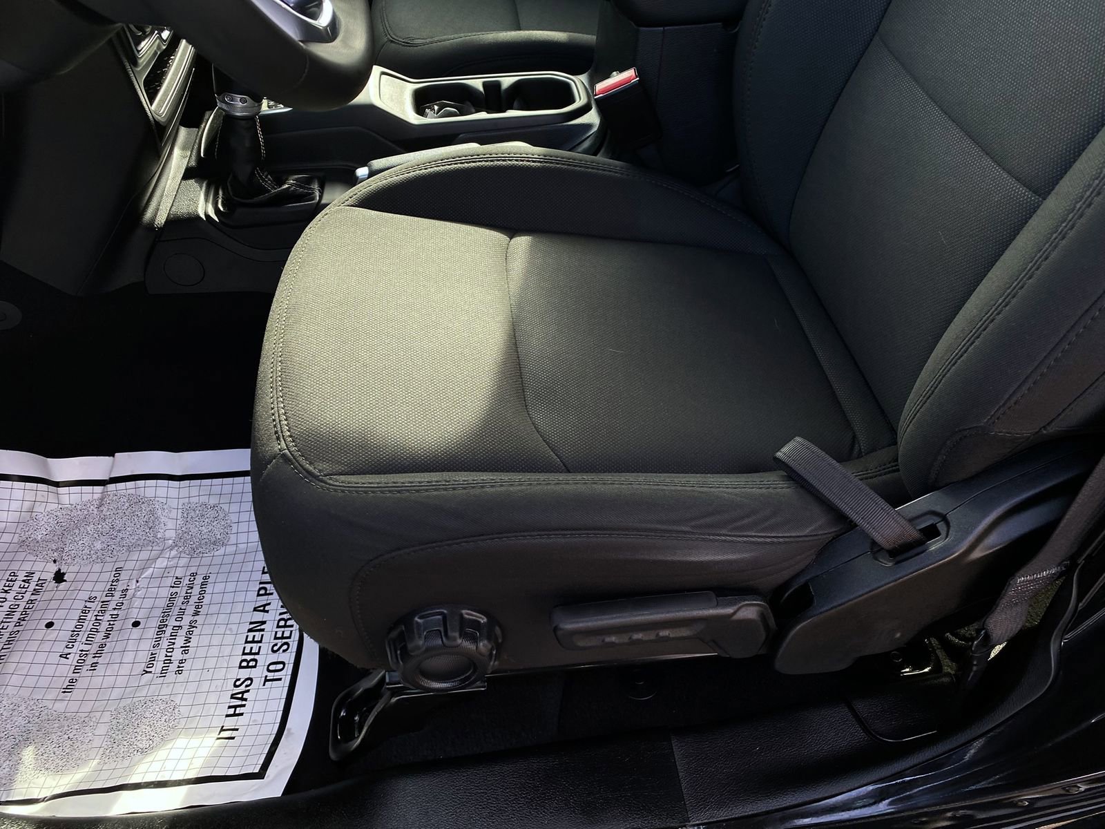 Used 2023 Jeep Wrangler Unlimited Sahara image 11