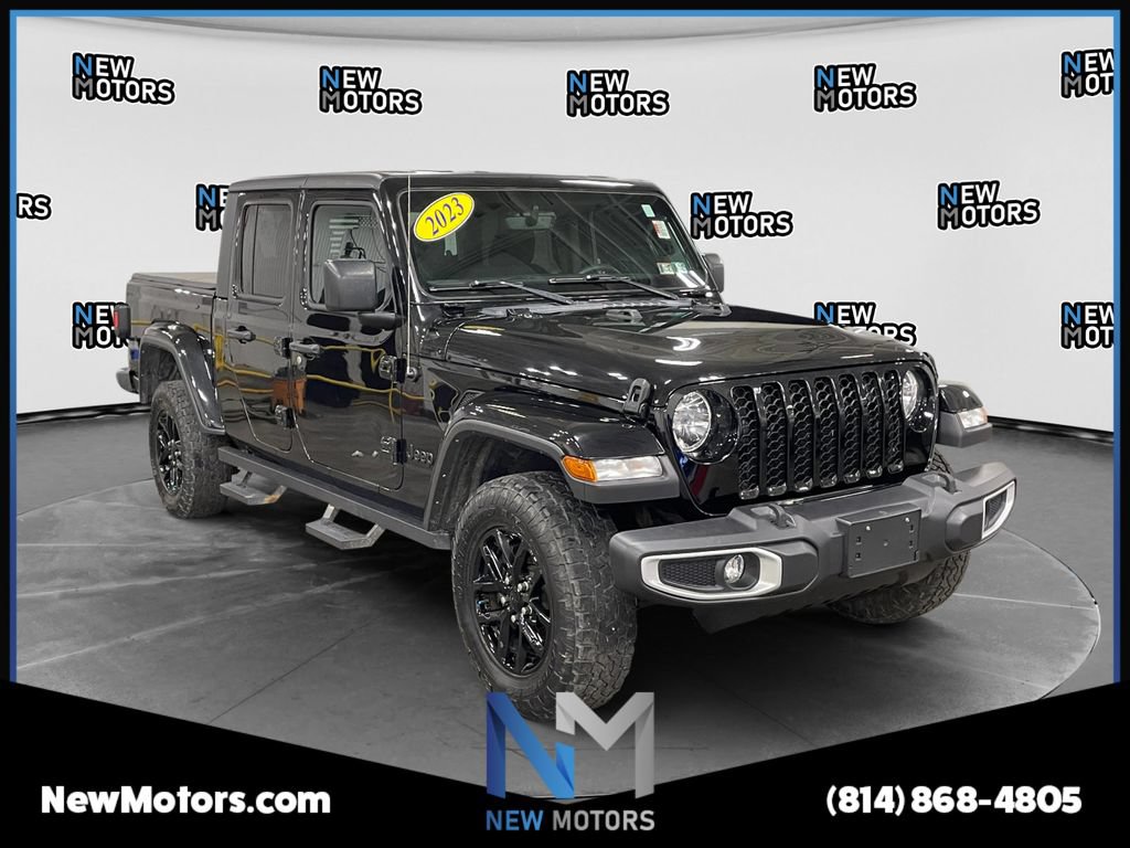 Used 2023 Jeep Gladiator Sport AWD/4WD image 7