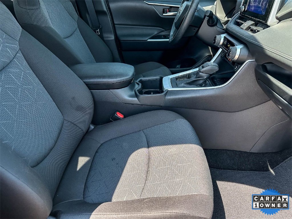 Used 2025 Toyota RAV4 XLE image 22