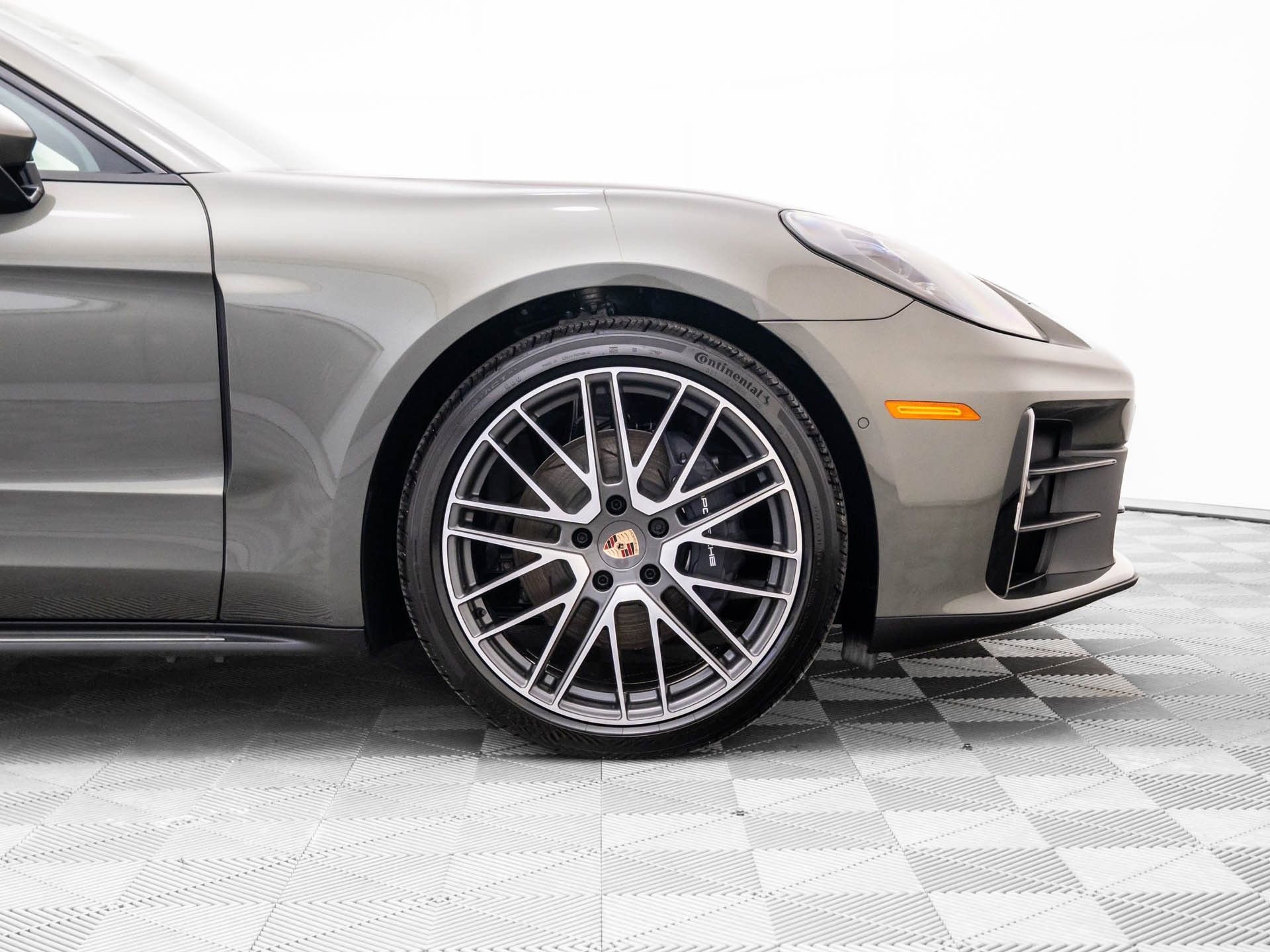 New 2026 Porsche Panamera 4 image 32