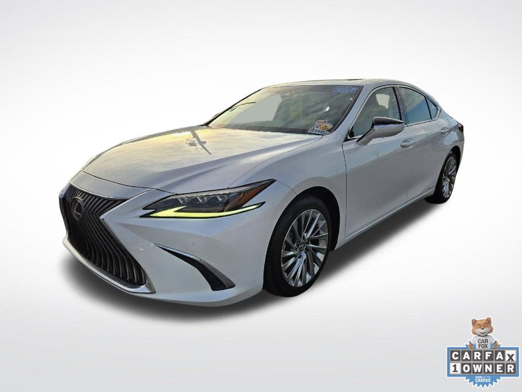 Used 2021 Lexus ES 300h Ultra Luxury w/ Accessory Package FWD image 3