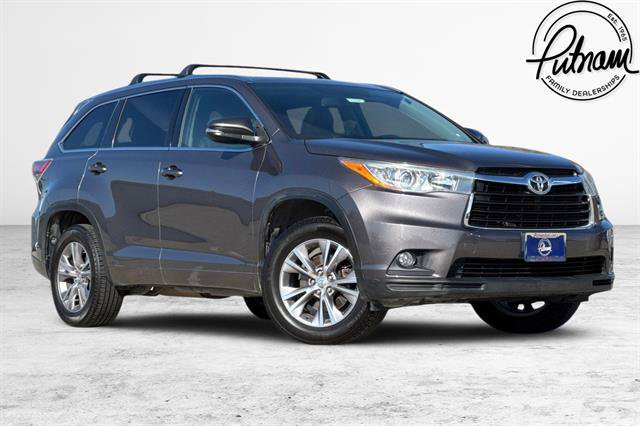 Used 2015 Toyota Highlander XLE FWD image 1