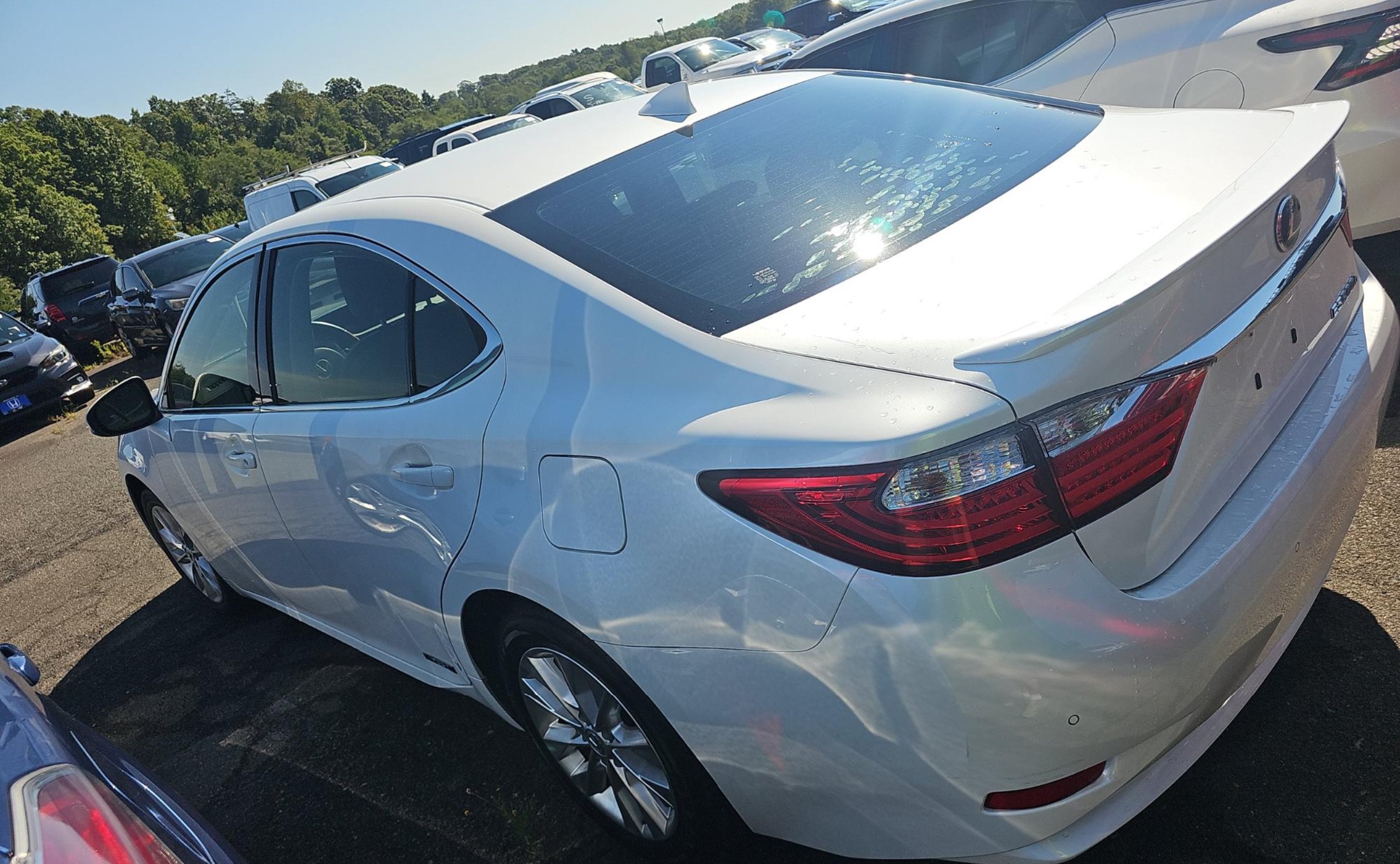 Used 2015 Lexus ES 300h w/ Navigation System Package FWD image 5