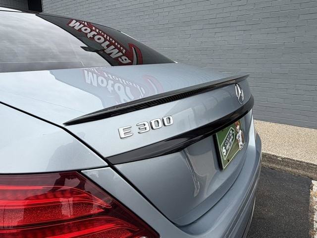 Used 2017 Mercedes-Benz E 300 4MATIC image 8