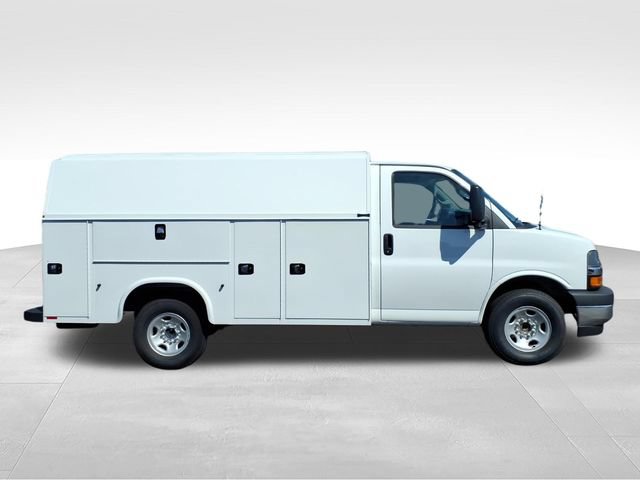 New 2026 Chevrolet Express 3500 w/ Power Convenience Package RWD image 2