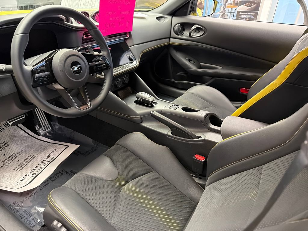 Used 2023 Nissan Z w/ Floor Mat Package (L93) RWD image 9
