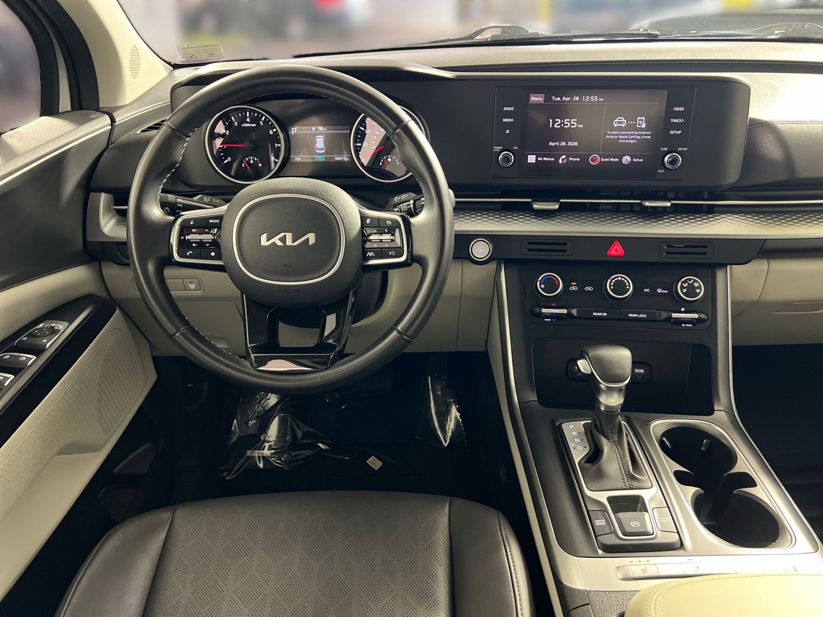 Used 2022 Kia Carnival LX FWD image 24