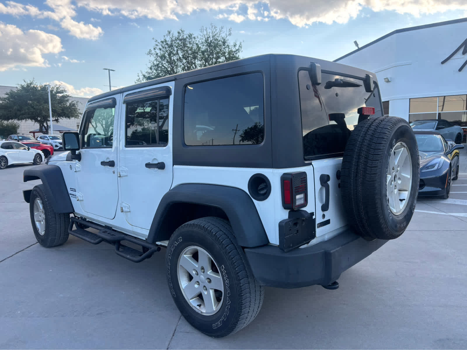 Used 2014 Jeep Wrangler Unlimited Sport w/ Quick Order Package 24S AWD/4WD image 2