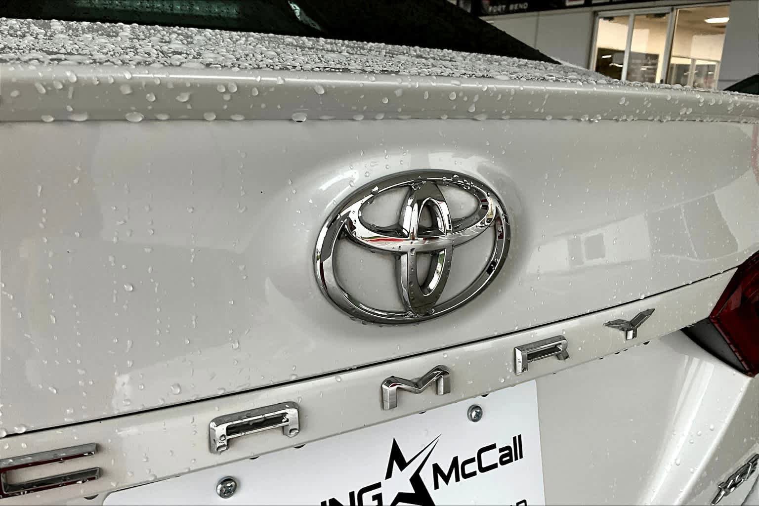 Used 2018 Toyota Camry XSE FWD image 31