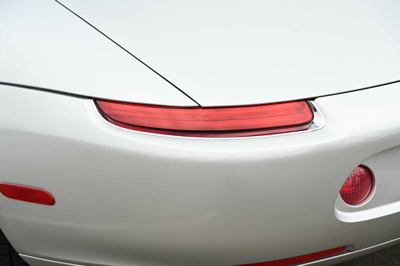 Used 2003 BMW Z8 RWD image 7