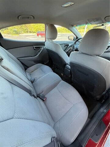 Used 2016 Hyundai Elantra SE image 9