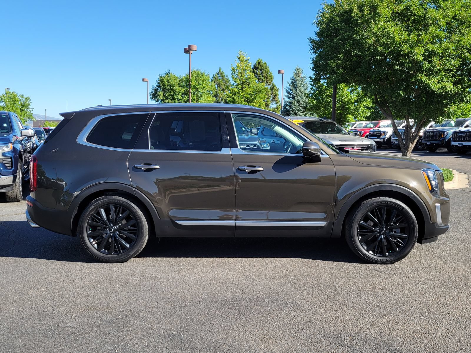 Used 2022 Kia Telluride SX w/ SX Prestige Package AWD/4WD image 2