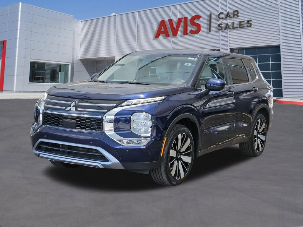 Used 2025 Mitsubishi Outlander SE FWD image 1