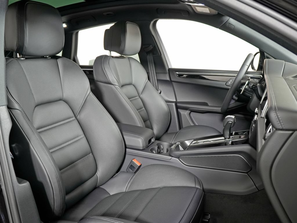 New 2026 Porsche Macan S AWD/4WD image 39