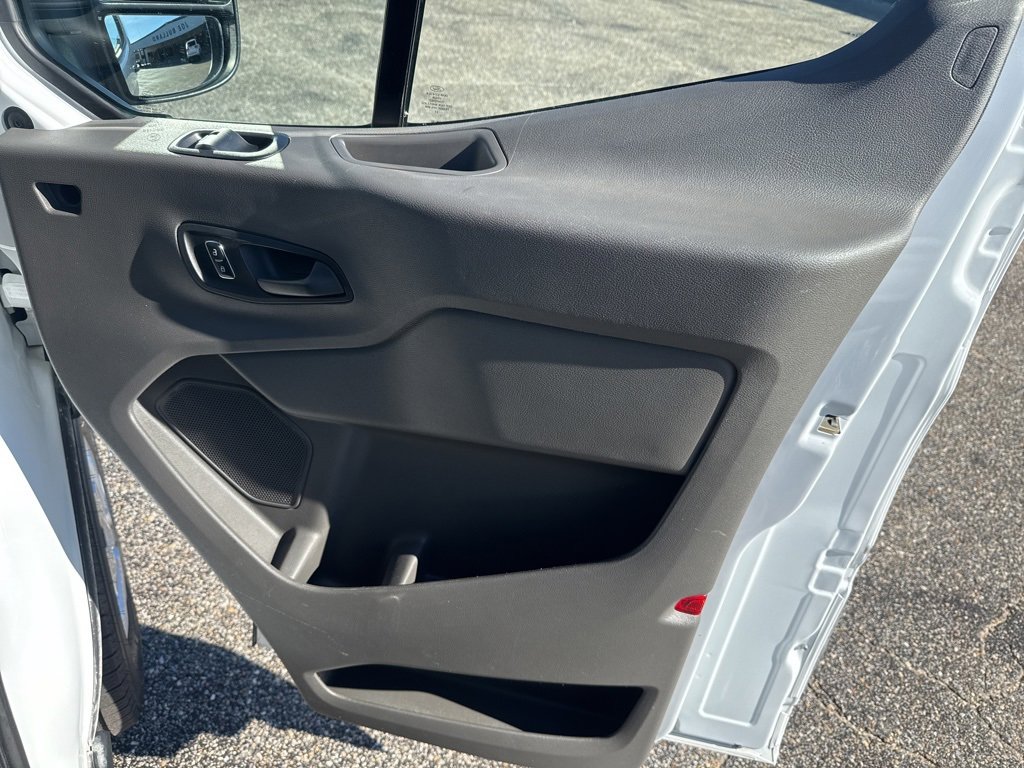 Used 2023 Ford Transit 350 XLT image 22