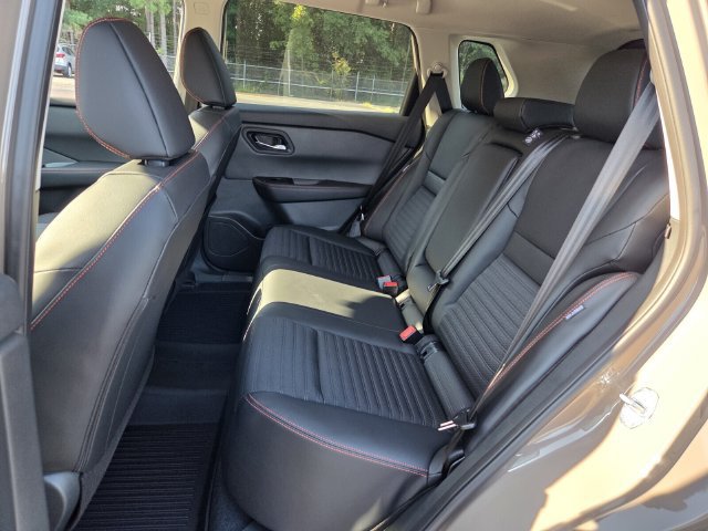New 2026 Nissan Rogue SV AWD/4WD image 10