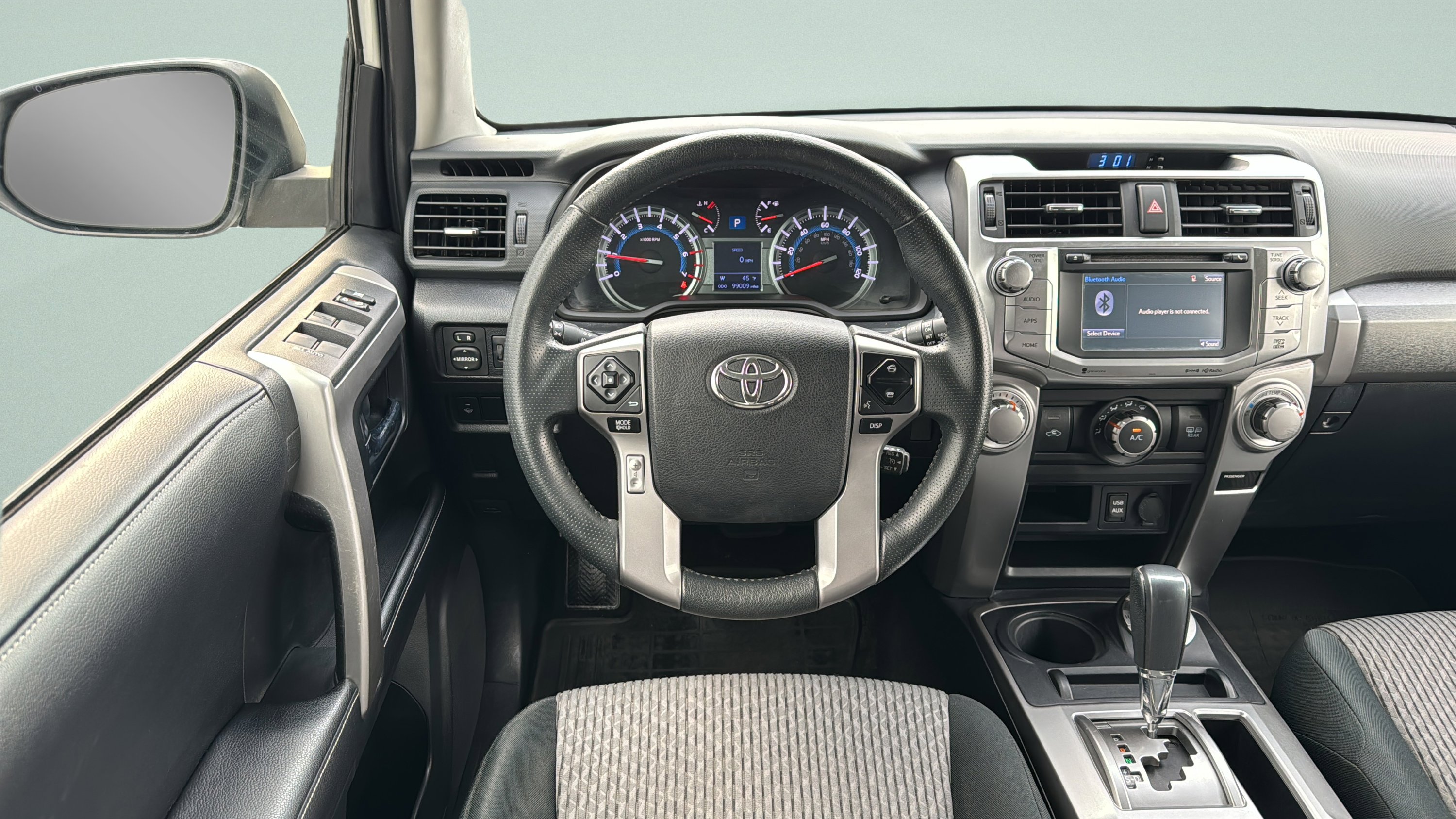 Used 2019 Toyota 4Runner SR5 AWD/4WD image 10