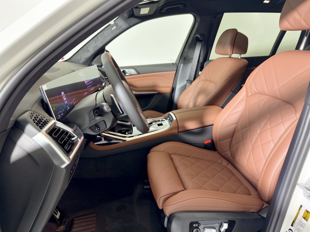 New 2027 BMW X7 xDrive40i w/ M Sport Package AWD/4WD image 5
