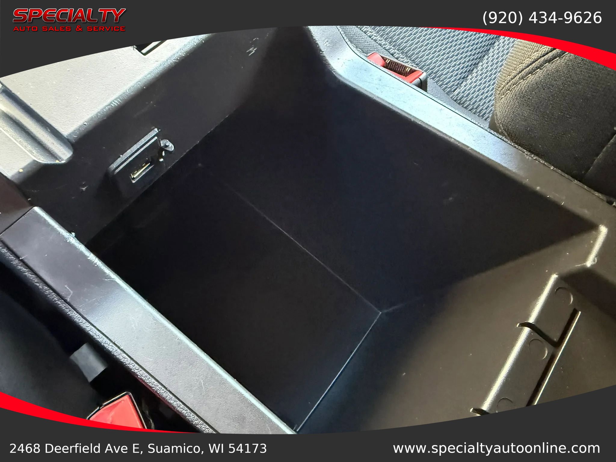 Used 2018 Ford Explorer XLT w/ Equipment Group 201A AWD/4WD image 38