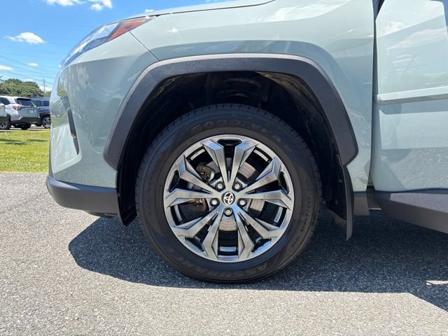 Used 2023 Toyota RAV4 XLE Premium AWD/4WD image 26