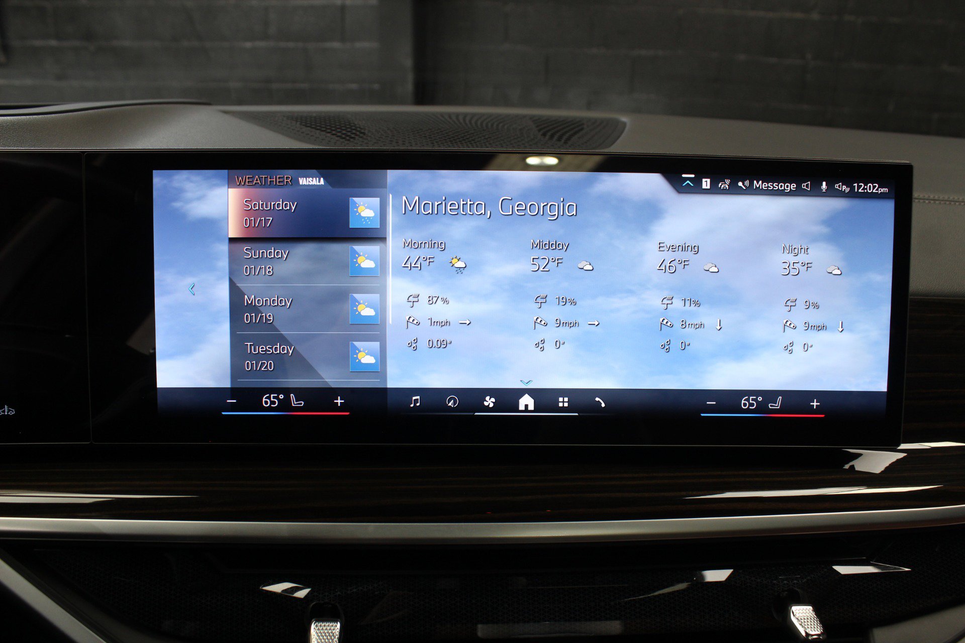 Used 2024 BMW X5 sDrive40i w/ Premium Package image 68