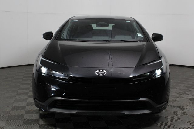 Used 2024 Toyota Prius LE image 2