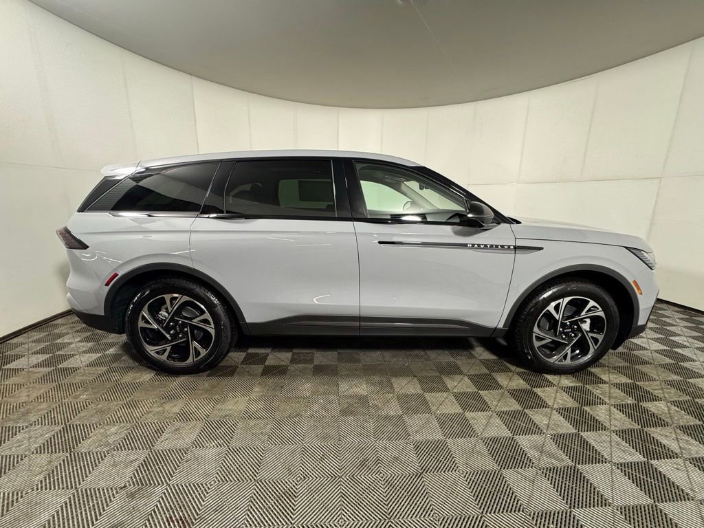 New 2026 Lincoln Nautilus Premier w/ Equipment Group 102A AWD/4WD image 6