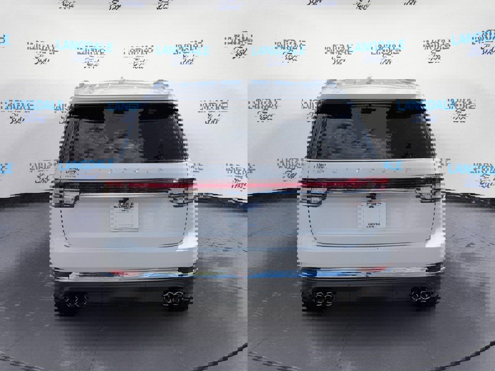 Used 2023 Lincoln Aviator Reserve w/ Equipment Group 201A image 8