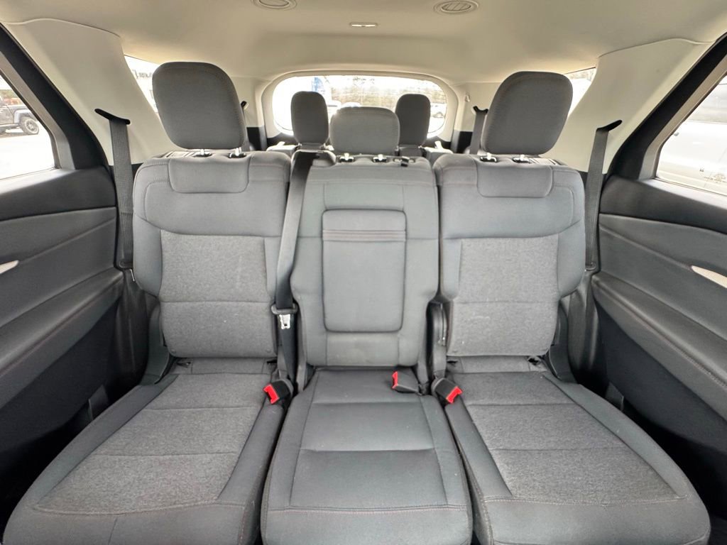 Used 2025 Ford Explorer Active image 17