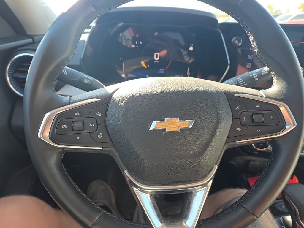 Used 2025 Chevrolet Trax LT w/ Driver Confidence Package FWD image 48