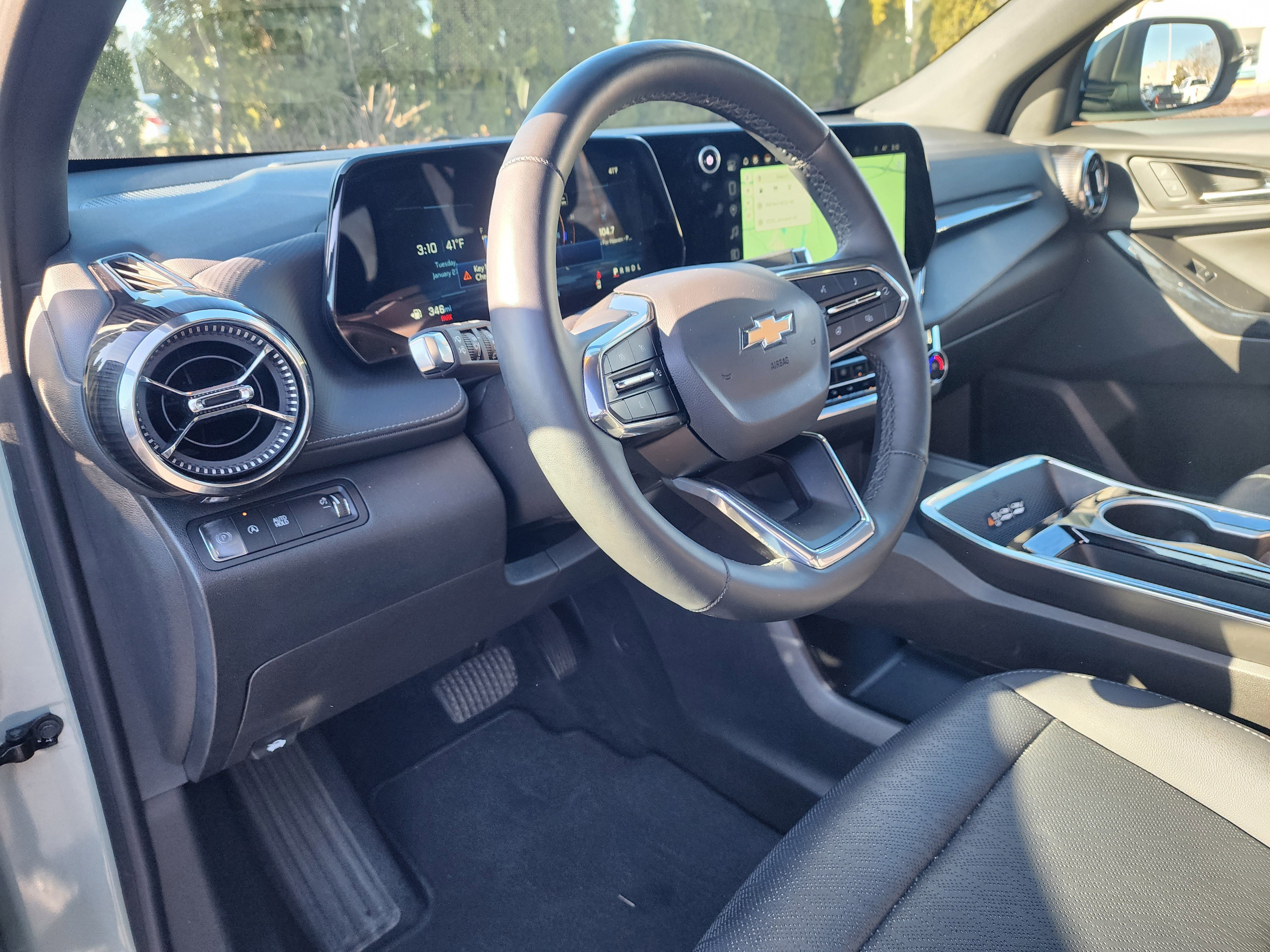 Used 2025 Chevrolet Equinox LT w/ Convenience Package II image 22