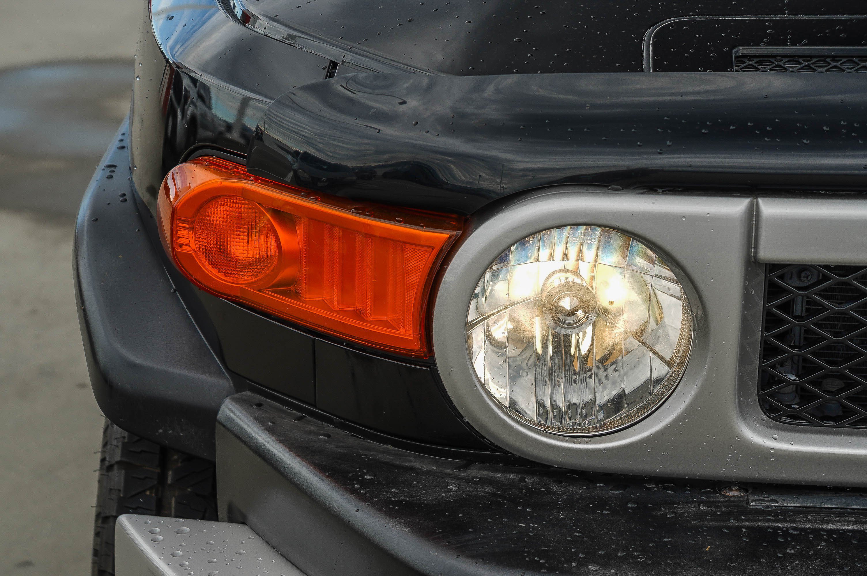 Used 2009 Toyota FJ Cruiser 2WD w/ Upgrade Pkg 2 image 9