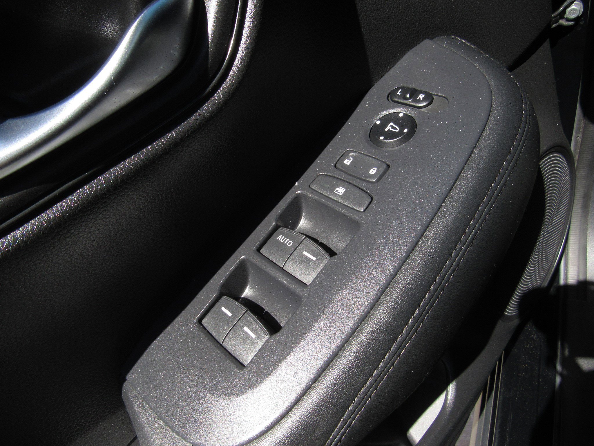 Certified 2024 Honda HR-V LX image 21