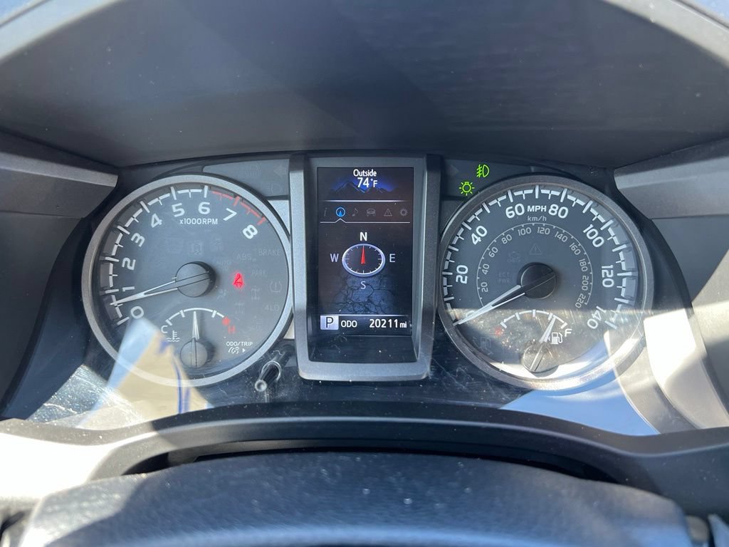 Certified 2018 Toyota Tacoma TRD Off-Road AWD/4WD image 35