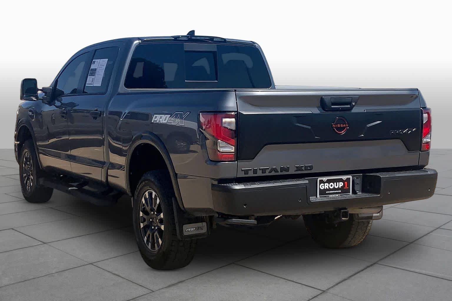 Used 2024 Nissan Titan PRO-4X w/ Pro-4x Convenience Package AWD/4WD image 12