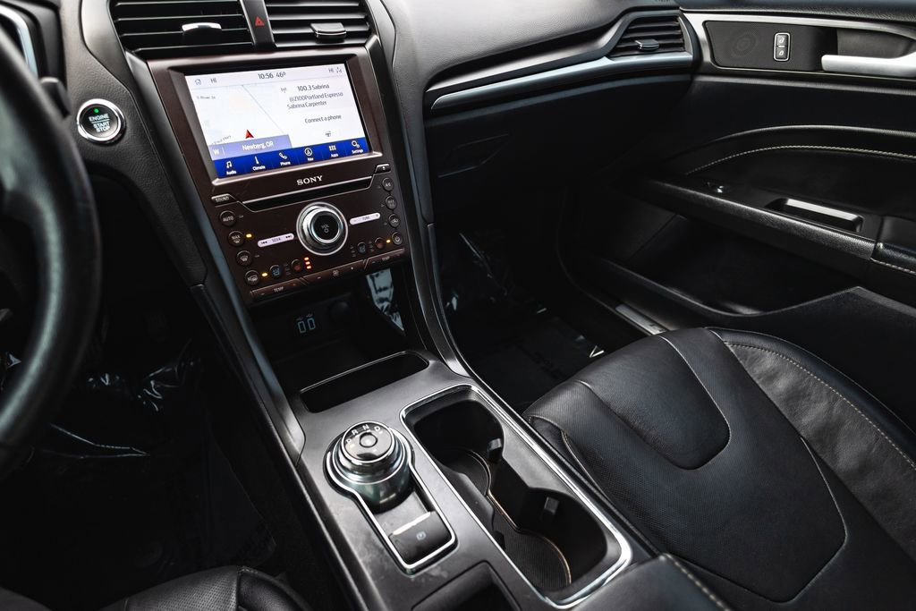 Used 2020 Ford Fusion Titanium image 11