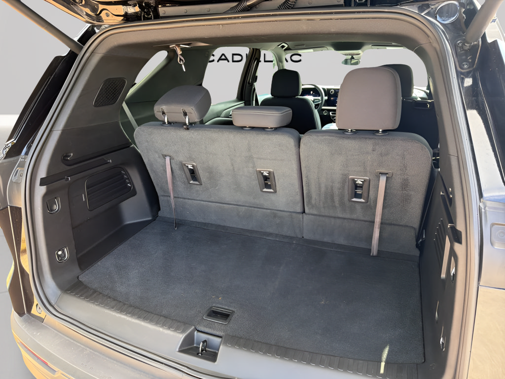 Used 2024 Chevrolet Traverse LS AWD/4WD image 39
