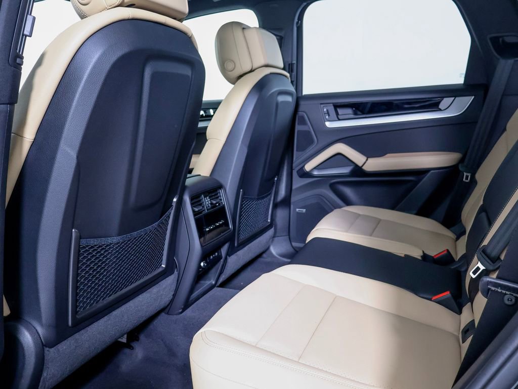 New 2026 Porsche Cayenne image 7