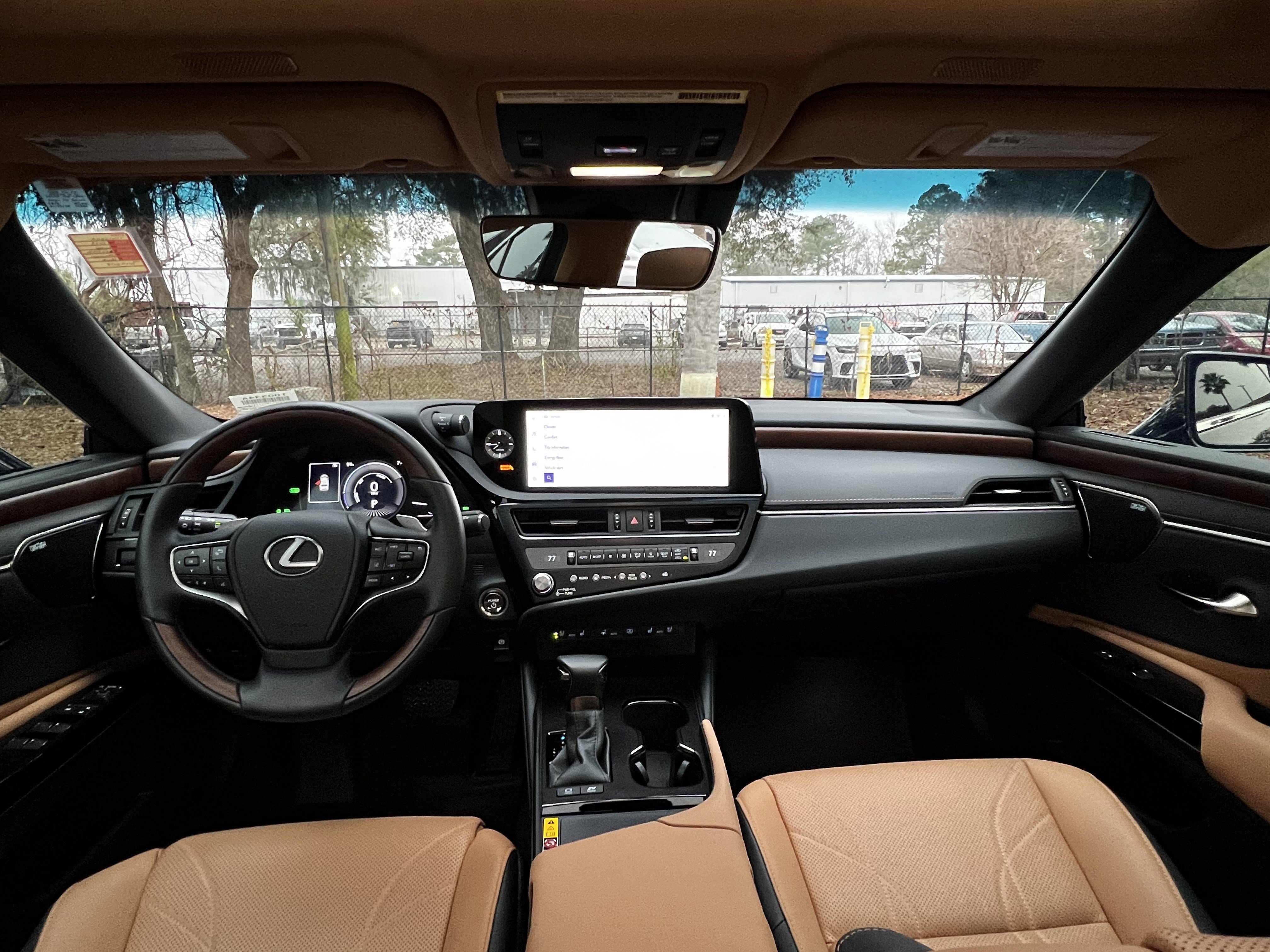 Used 2024 Lexus ES 300h Ultra Luxury image 36