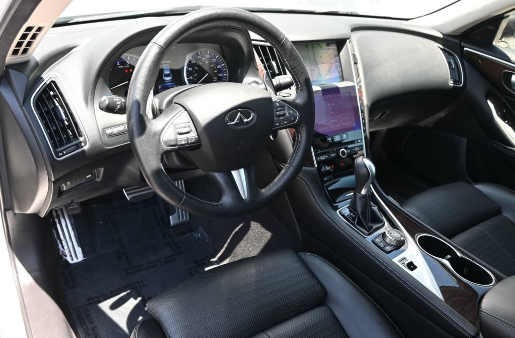 Used 2016 INFINITI Q50 Red Sport 400 RWD image 11
