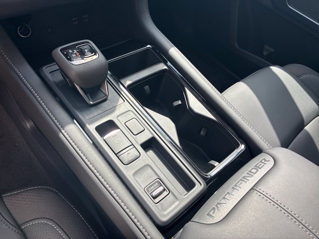 New 2026 Nissan Pathfinder SL w/ SL Premium Package FWD image 15