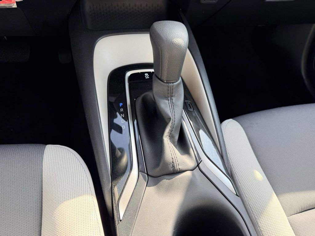 Certified 2025 Toyota Corolla LE image 6