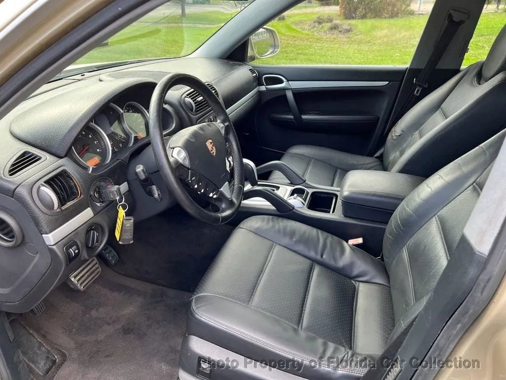Used 2005 Porsche Cayenne S image 9